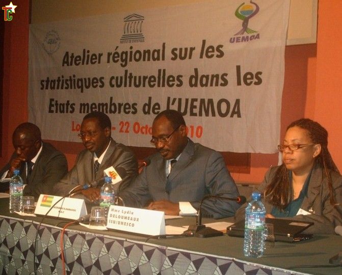 Atelier UEMOA Au Micro le Ministre Togolais des Arts et de la Culture Photo: Cyriaque Noussouglo