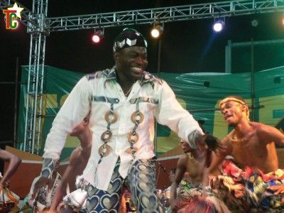 King Mensah en concert Photo: Gaëtan Noussouglo