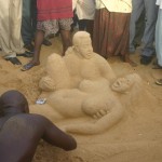 Bob Attisso crée L'homme et la femme du sable © Togocultures