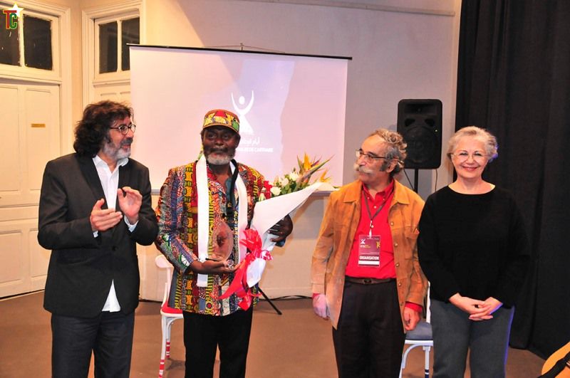 Béno Kokou Sanvee au milieu honoré aux JTC Photo: Festival JTC Tunis