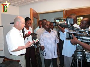 Sous l’égide de l’Ambassade de France au Togo, une formation à l’écriture de scénarios de fiction a démarré le lundi 6 avril 09