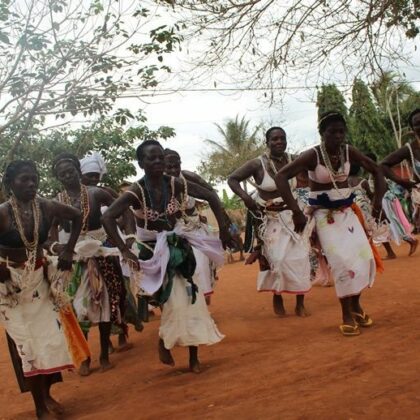 Danse des Dalessou deKévé Togo Photo: Gaëtan Noussouglo