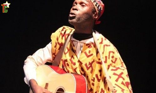 « Vidé vidé »,  Eustache Bawokabati Kamouna tresse sa musique