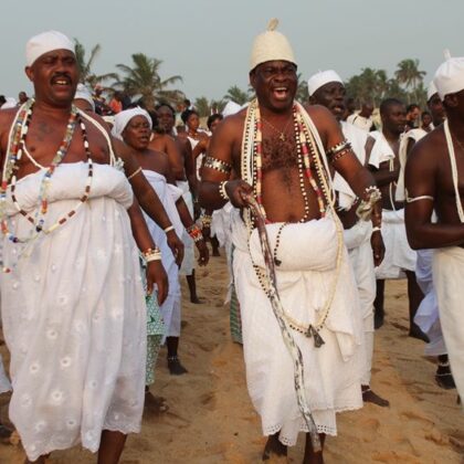 Lankpan d'Agbodjrafo et autres divinites noires Photo: Gaëtan Noussouglo