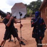 Charles Fréger chez les Asafo ou Asonfo © Gaëtan Noussouglo