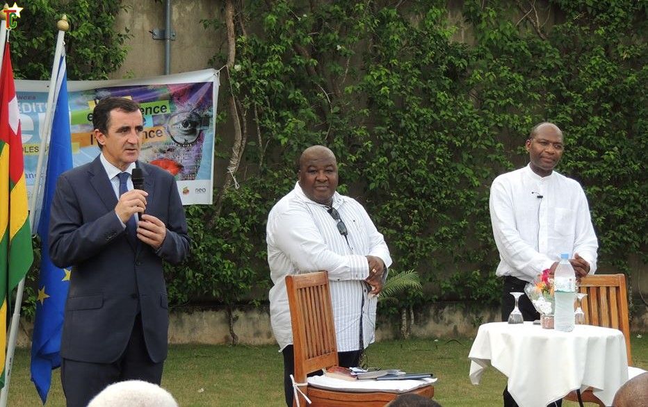 Dialogue entre Gaston-Paul Effa, Mr l’Ambassadeur de l’UE au Togo, et le Prince Asrafo Plakoo Mlapa de Togoville