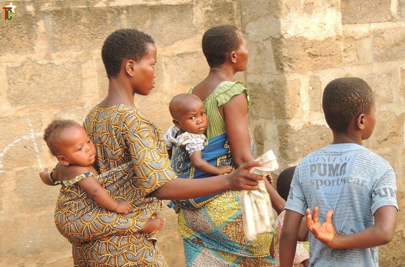 Togo: Cérémonies Dziku ou Dzikudziku ou noms donnés par les Ewé-Mina pour protéger les enfants contre la mortalité infantile