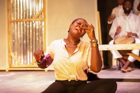 La dette du mort de Ayayi Togoata Apédo-Amah mise en scène par Guillaume Gbékou à Amadahomé