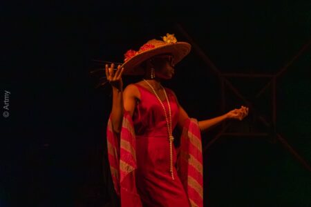 Manavi Happy Sossou dans Les habits neufs de Francesco de Samuel Wilsi, dans une mise en scène de Adjratou Yérima Photo Joël Kokou Djagbavi