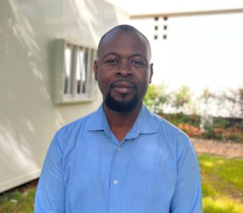 LATEVI Edem Kodjo, ingénieur culturel et Chef de projet FEF Création Africa à l’Institut Français du Togo